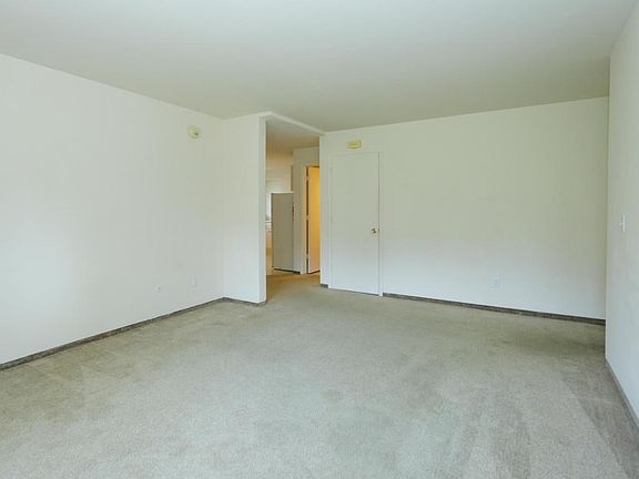 722 W Kilgore Rd 104-105