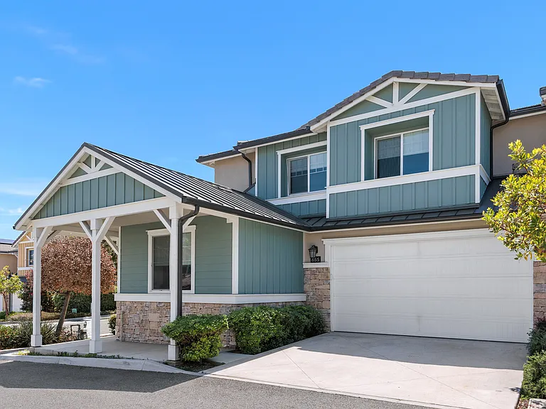 655 Manzanita Ln — Photo 2