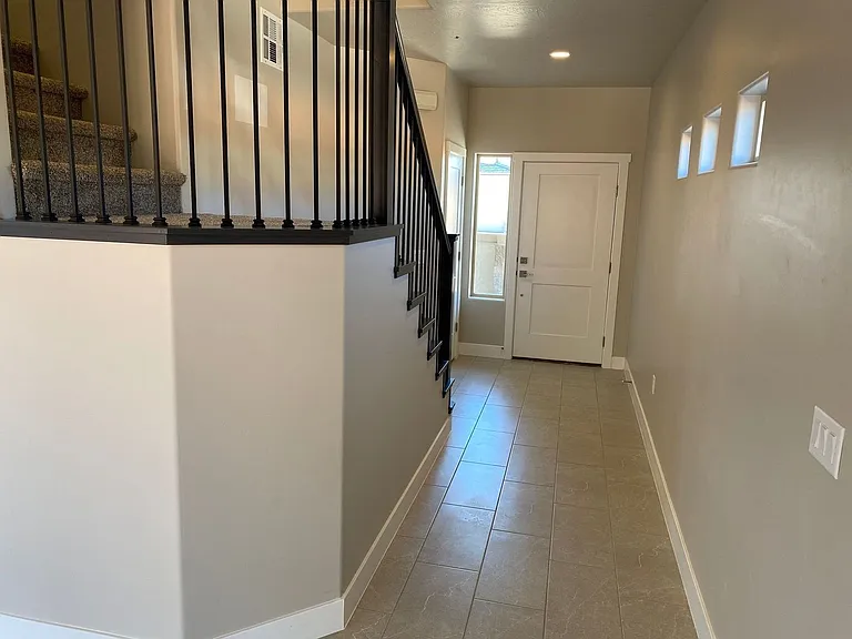 Red Mountain Vista Town Home — Photo 3