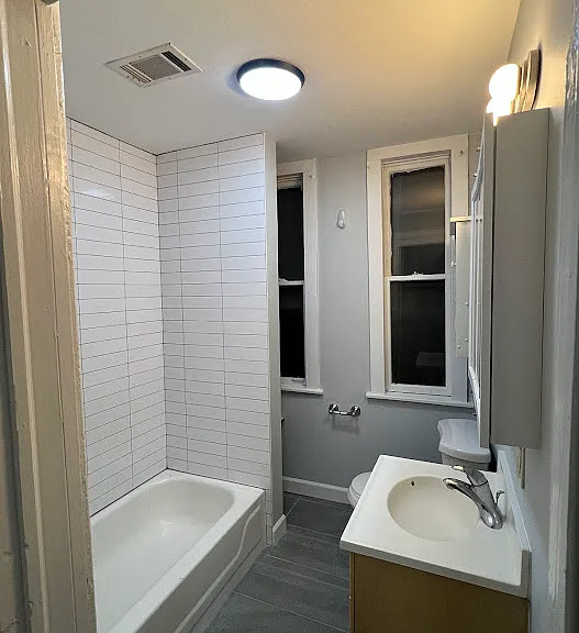 2611 W Armitage Ave #2R — Photo 3