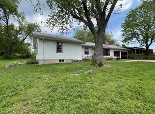 330 Maple St, Cabool, MO 65689