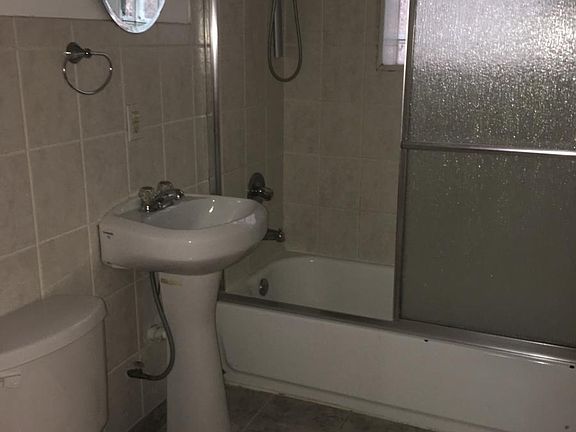 5th image of 1013 N Western Ave APT 1R