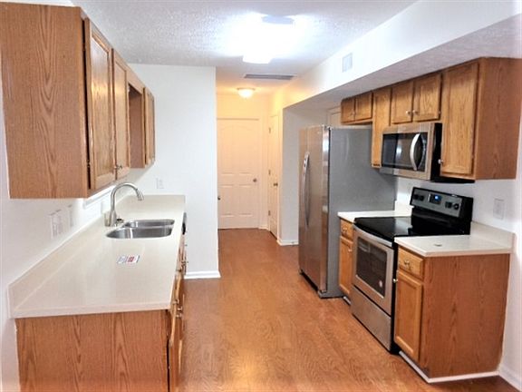 4th image of 1260 Saint Andrews Dr
