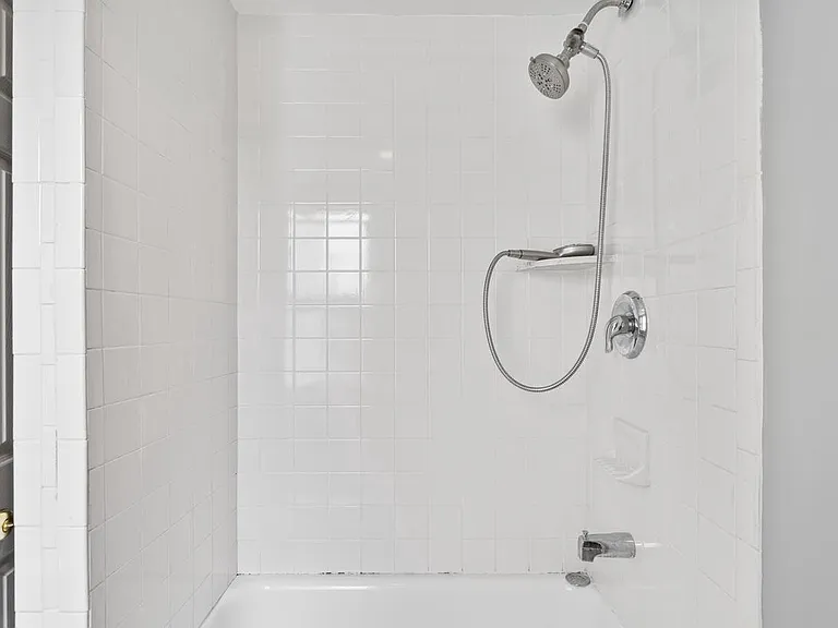 203 E Springfield Rd #17 — Photo 9
