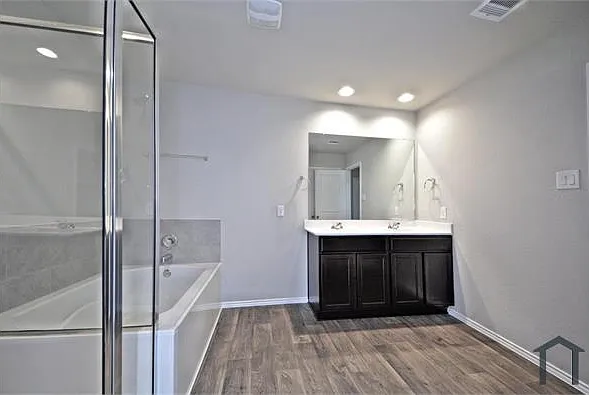 1510 Ashford Bend Ln — Photo 23