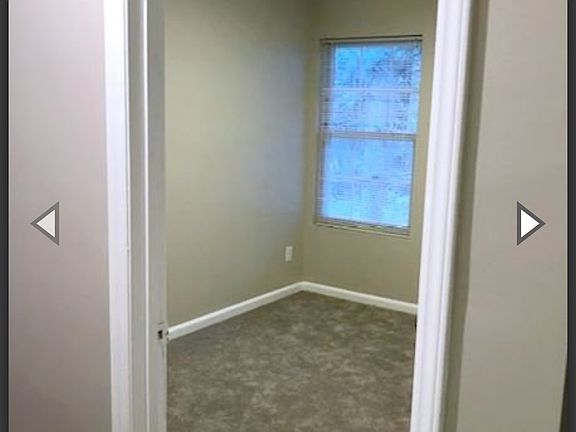 4th image of 609 Worth Hinton Rd #B