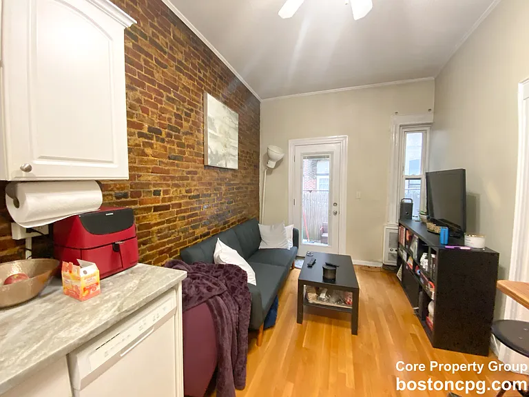 60 N Margin St #2 — Photo 3