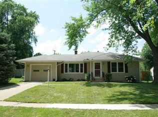 2132 Springbrook Rd, Rockford, IL 61107