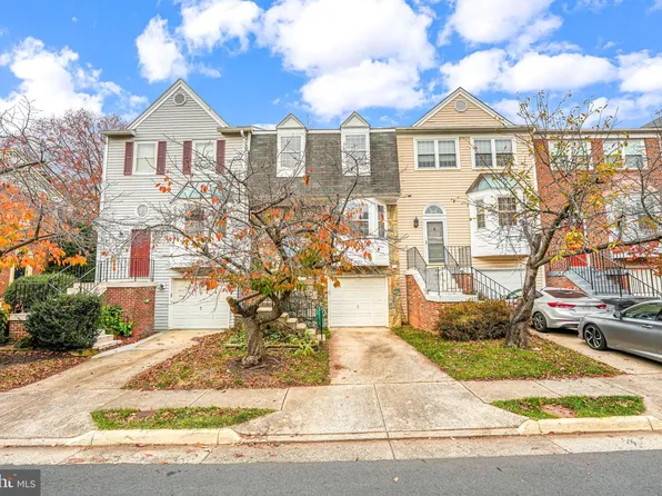 4273 Sleepy Lake Dr, Fairfax, VA 22033