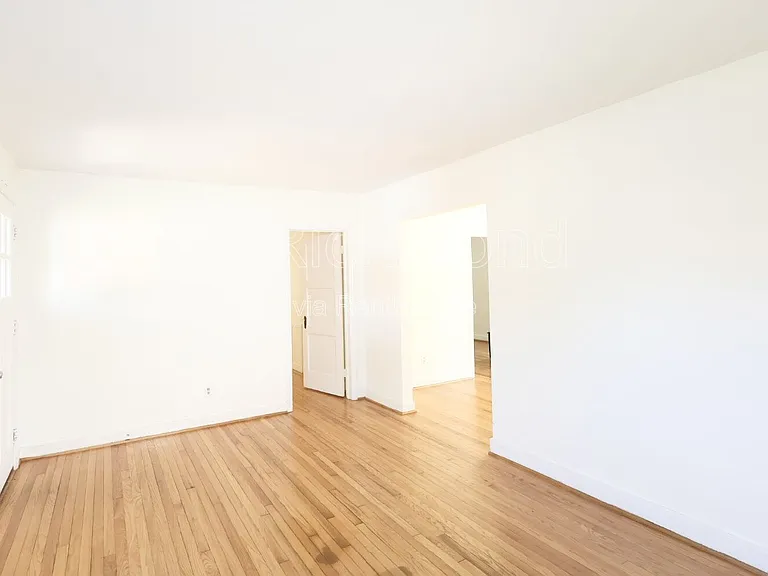 904 Maple Ave — Photo 6