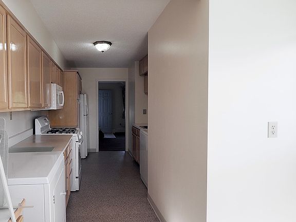 4th image of 109 Stephens St