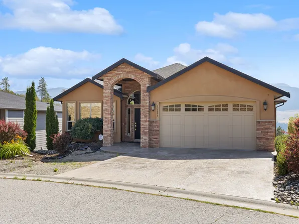 12686 Cliffshore Dr, Lake Country, BC V4V 2P6