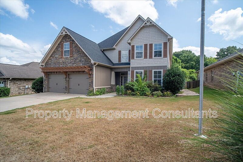 1st image of 2903 Magnolia Park Dr SE