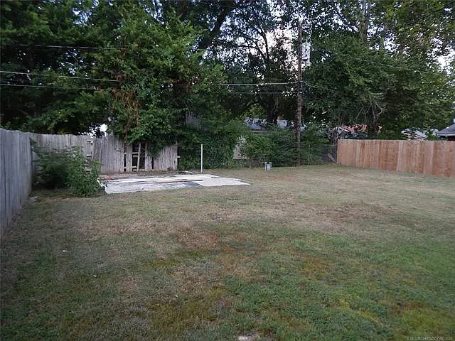 1632 Oxford Ln — Photo 14