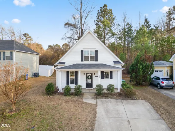 729 Leatherstone Ln, Fuquay Varina, NC 27526