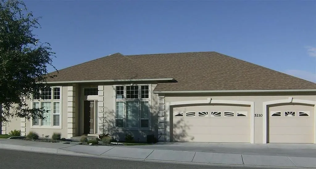 5210 Hershey Ln photo 1