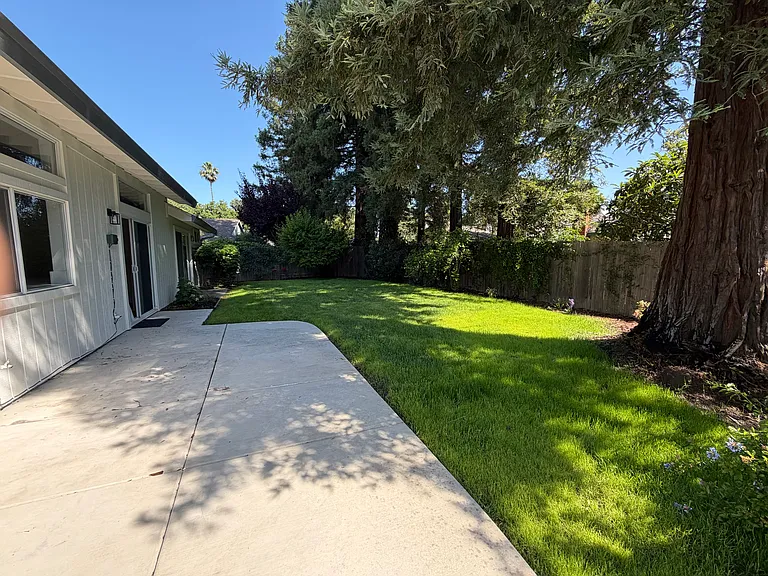 1260 Evans Ct — Photo 28