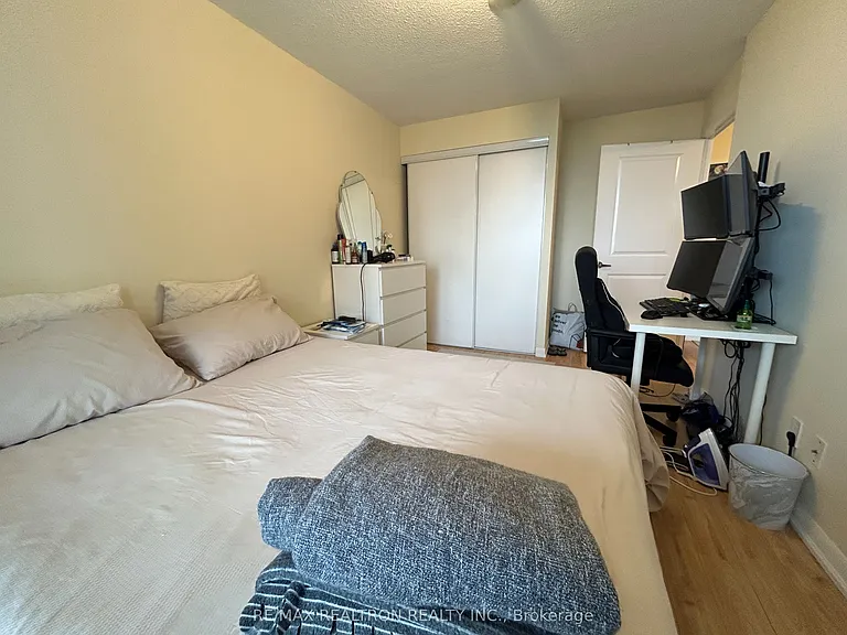 5791 Yonge St #908 — Photo 8