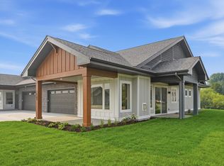 16303 Esprit Ct, Lakeville, MN 55044