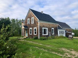 587 Pinetree Rd, Hermon, ME 04401