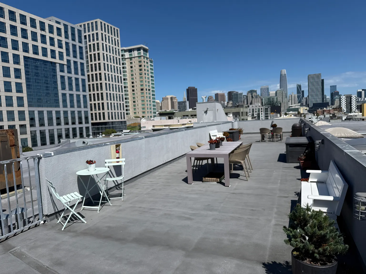 2 bed, 2.5 bath, 1778 sqft, $6,200 — Photo 4