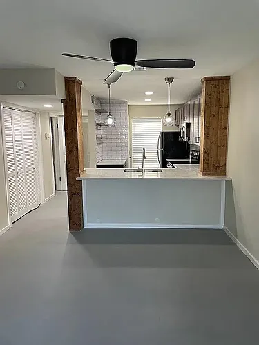 2018 W Rundberg Ln Photo 1