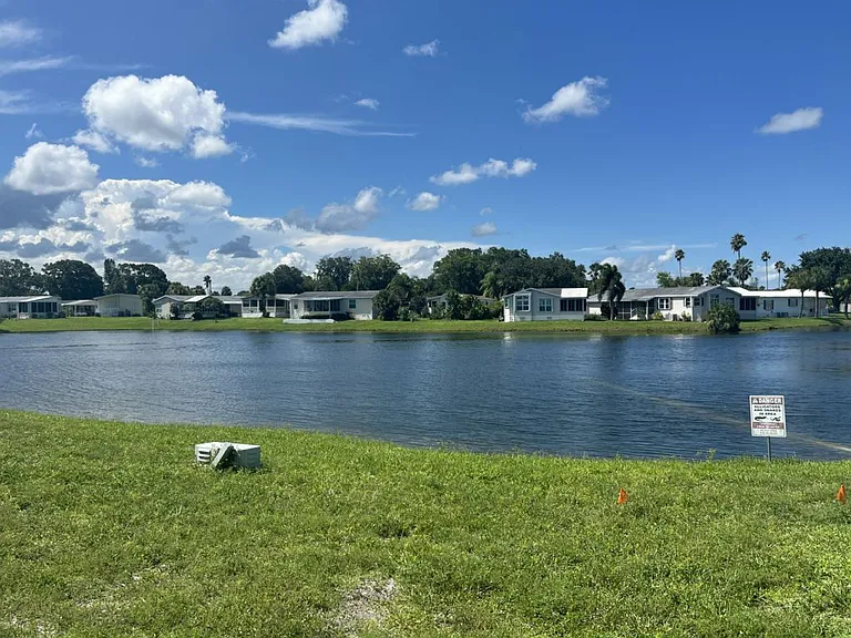 488 Bimini Cay Cir #488 — Photo 6