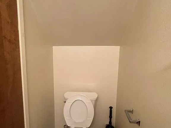 4th image of 375 N Chorro St APT E