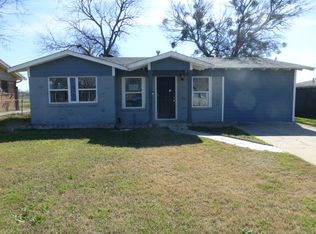 6729 Wallis Rd, Lake Worth, TX 76135