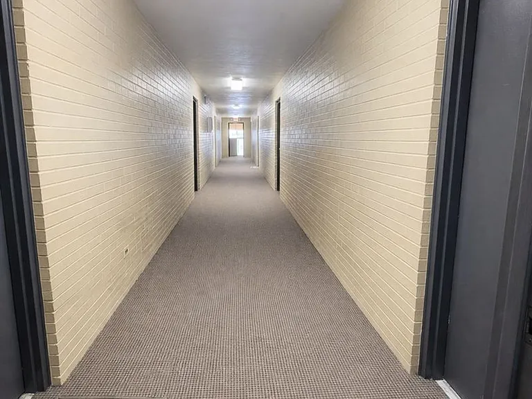 Updated Littleton Apartment with Amenities! Emerald Point — Photo 8