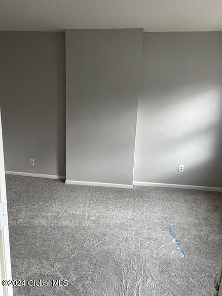 3rd image of 189 Colonie Street