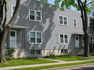 514-522 Douglas, Waukegan, IL 60085