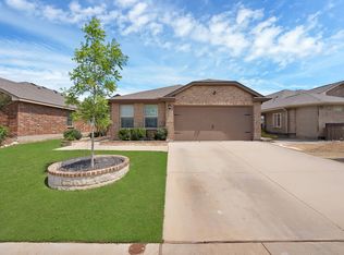 228 Foxhunter St, Fort Worth, TX 76131