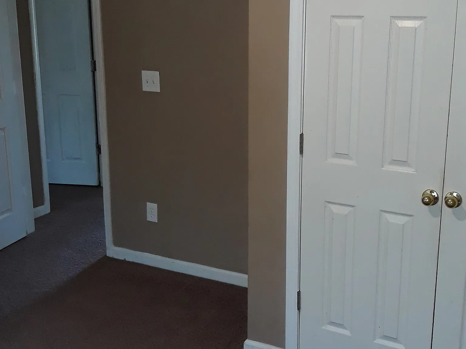 5 bed, 1.5 bath, 1785 sqft, $800 — Photo 3