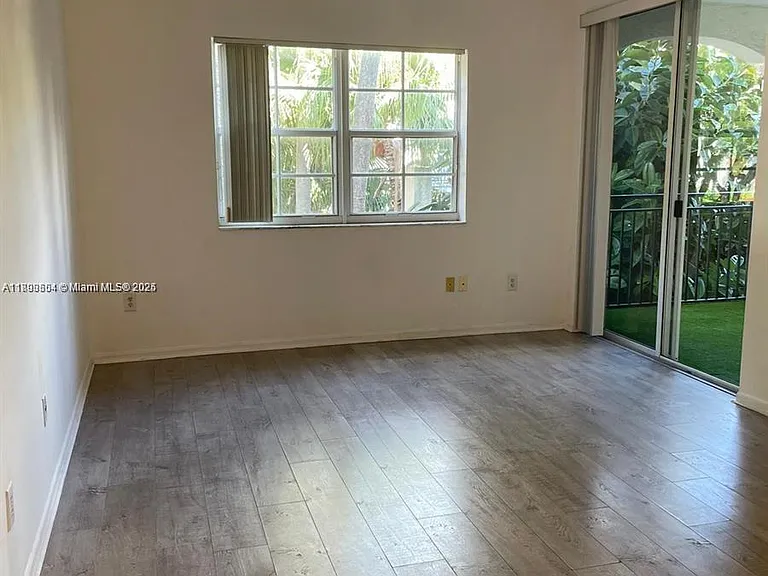 3105 NE 184th St #7202 — Photo 11