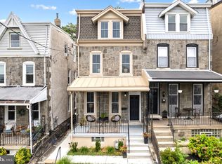 160 Shurs Ln, Philadelphia, PA 19127