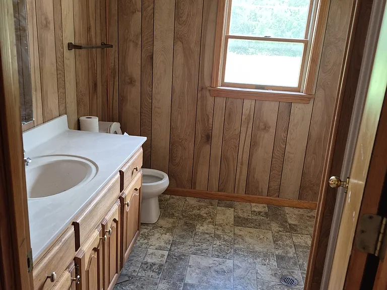 2712 Wesley St — Photo 11