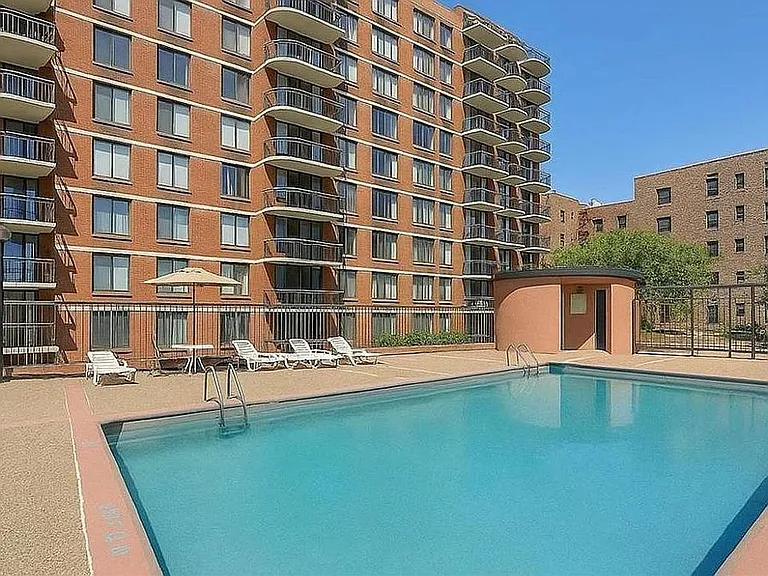 3111 Ocean Pkwy #2H — Photo 7