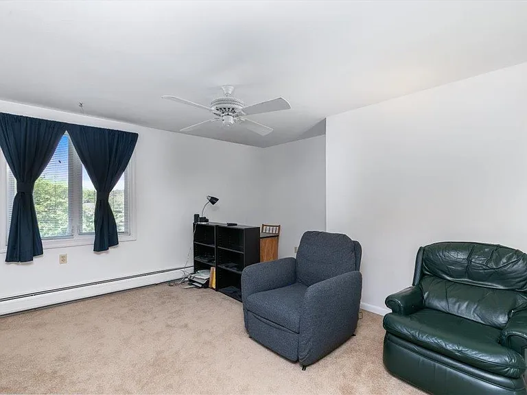 387 Main St #3 — Photo 13