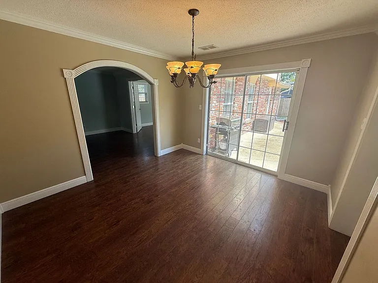 905 Poinciana Dr — Photo 16