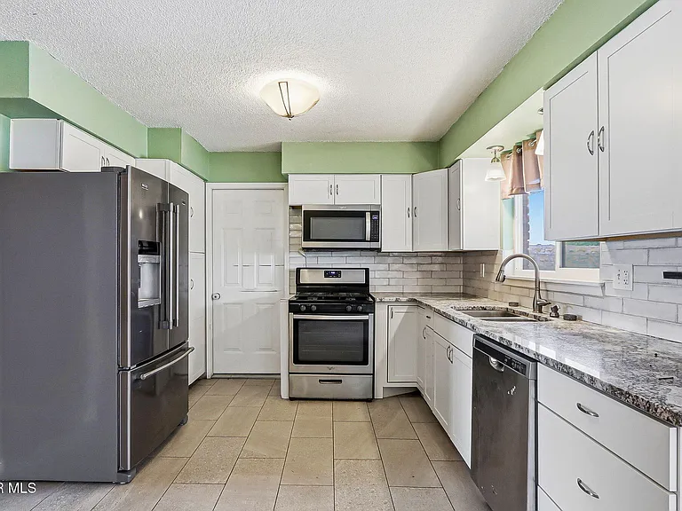 3020 Wedgewood Dr — Photo 12