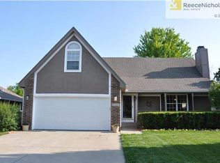 2721 SE 2nd St, Lees Summit, MO 64063