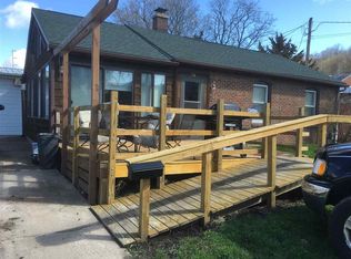 36 Randolph St, Savanna, IL 61074