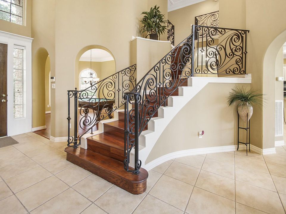 1st image of 96 Palm Blvd