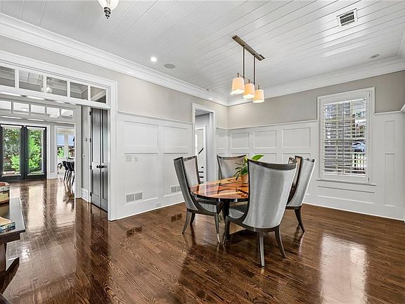 2nd image of 115 Centennial Trce