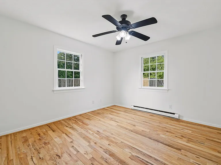 300 Marlin Dr — Photo 8