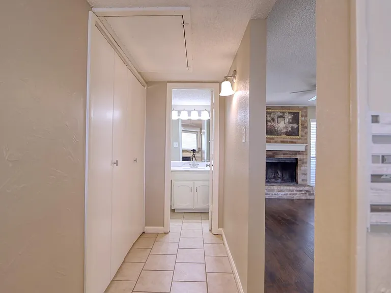 707 Harbour Town Dr #1 — Photo 9
