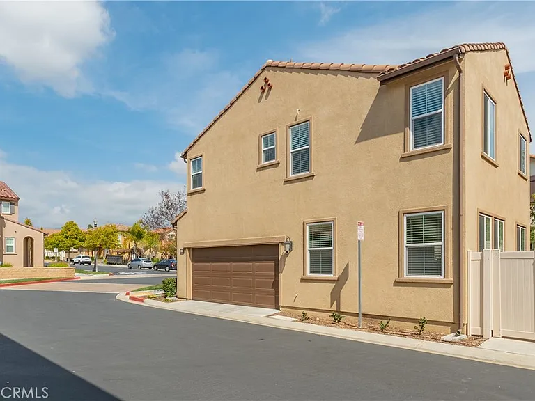 2492 Trojan Way — Photo 18