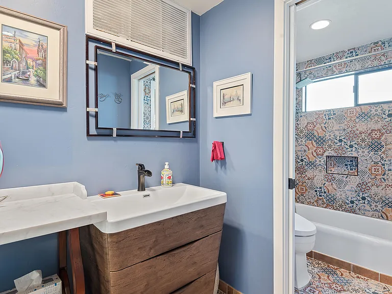 1251 Bel Air Dr — Photo 21