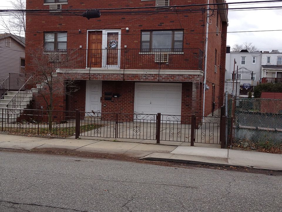 2nd image of 569 Hollywood Ave